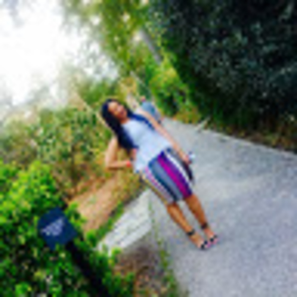 Meet your Posher, Jasmine l.